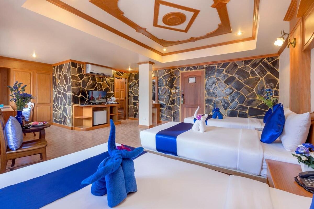 Tiger Complex By Eyg Hotel Patong Esterno foto